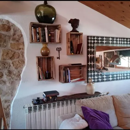Сasa de vacaciones Les Llúdrigues. Casa Loft Con Encantadora Terraza Arnes