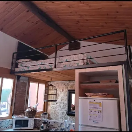 Les Llúdrigues. Casa Loft Con Encantadora Terraza