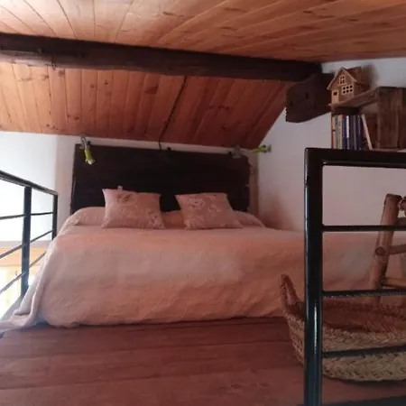 Сasa de vacaciones Les Llúdrigues. Casa Loft Con Encantadora Terraza Arnes