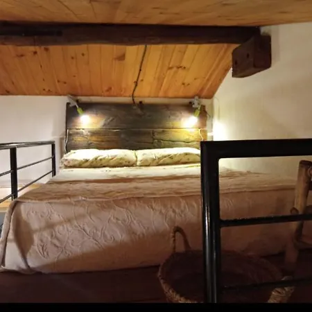 Les Llúdrigues. Casa Loft Con Encantadora Terraza