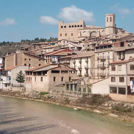 Les Llúdrigues. Casa Loft Con Encantadora Terraza Сasa de vacaciones Arnes
