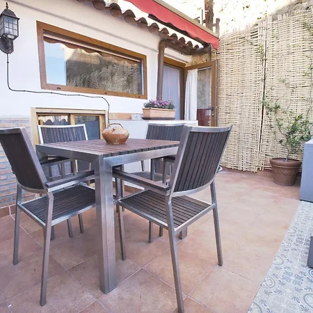 Les Llúdrigues. Casa Loft Con Encantadora Terraza Сasa de vacaciones *