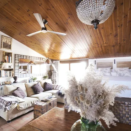 Les Llúdrigues. Casa Loft Con Encantadora Terraza Сasa de vacaciones *