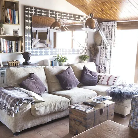 Les Llúdrigues. Casa Loft Con Encantadora Terraza * Arnes