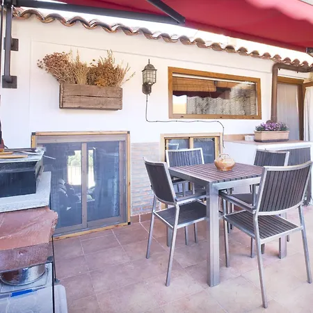 Les Llúdrigues. Casa Loft Con Encantadora Terraza * Arnes