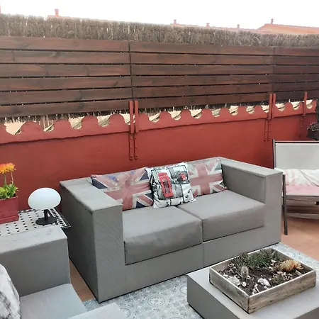Les Llúdrigues. Casa Loft Con Encantadora Terraza Arnes